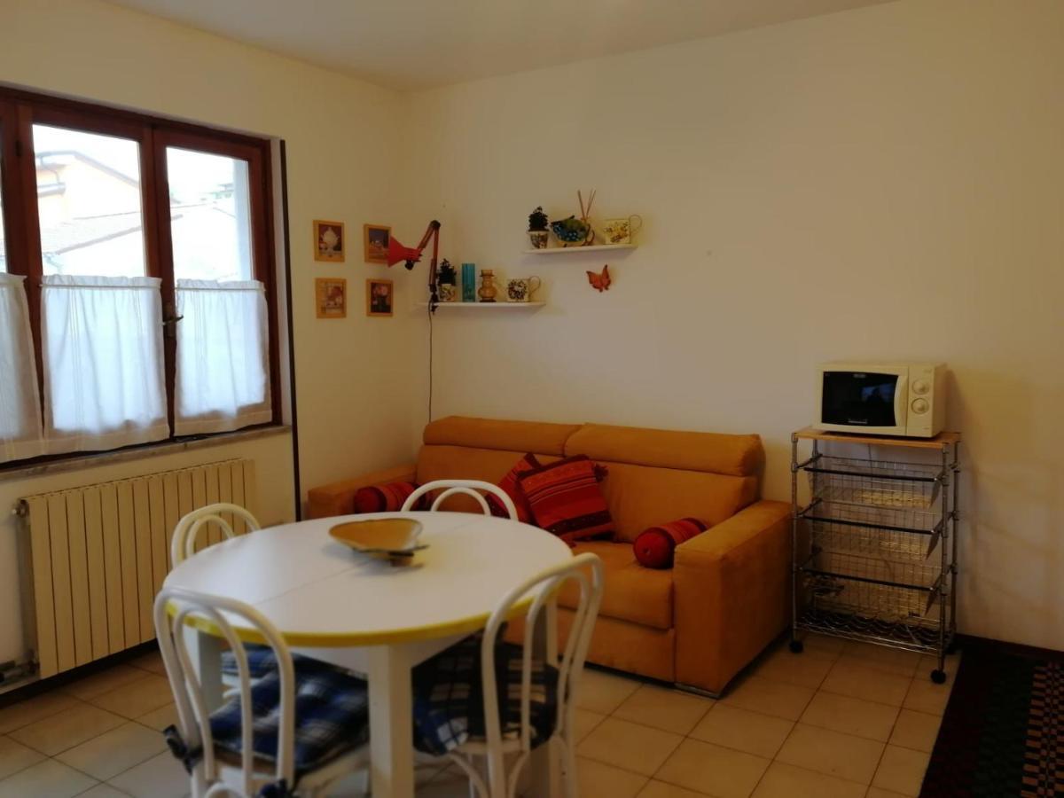 La Casa Dei Bebi Lägenhet Carrara Exteriör bild